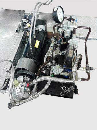 高轉(zhuǎn)速伺服電機(jī)在軍工直升機(jī)上的應(yīng)用.jpg 高轉(zhuǎn)速伺服電機(jī)在軍工直升機(jī)上的應(yīng)用.jpg