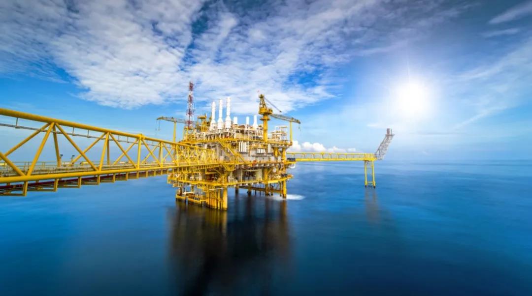 石油鉆井平臺(tái).jpg 石油鉆井平臺(tái).jpg